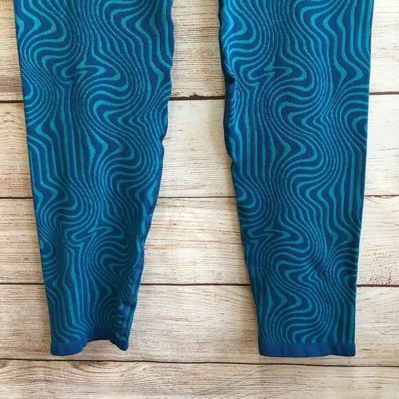 NEW WITH TAGS FREE PEOPLE MOVEMENT WAVE RIDER COMBO LEGGINGS - Picture 4 of 6